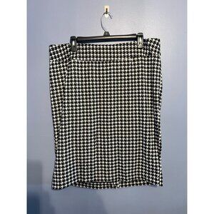 Lane Bryant Mini Skirt Houndstooth Black & White Stretch, Back Zip Size‎ 18